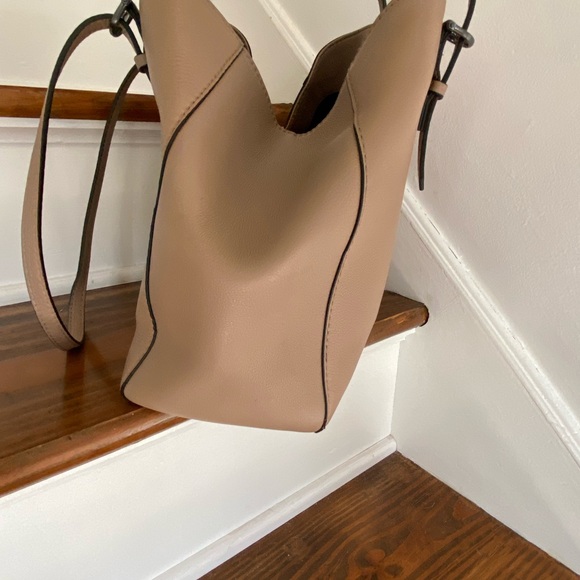 Etienne Agner soft leather tan tote great preloved condition - Picture 6 of 9